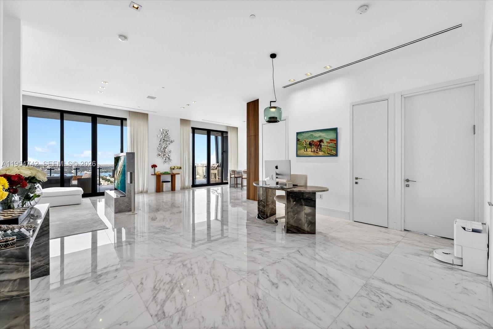 MUSE CONDO - Residential