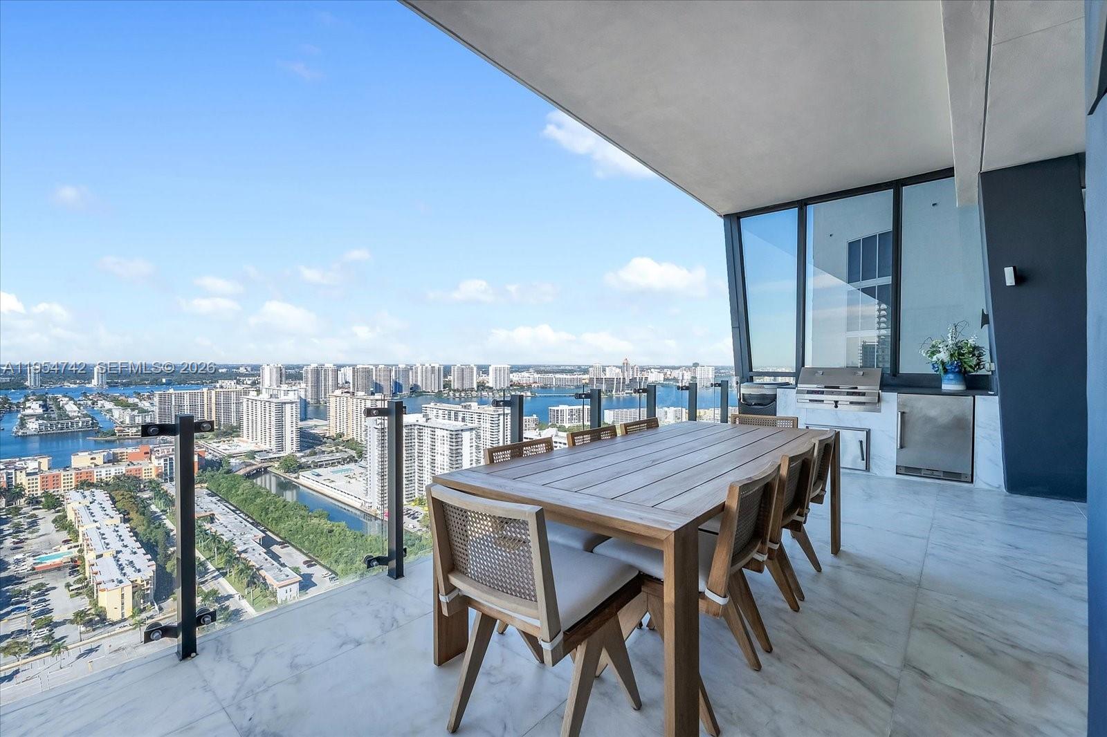 MUSE CONDO - Residential