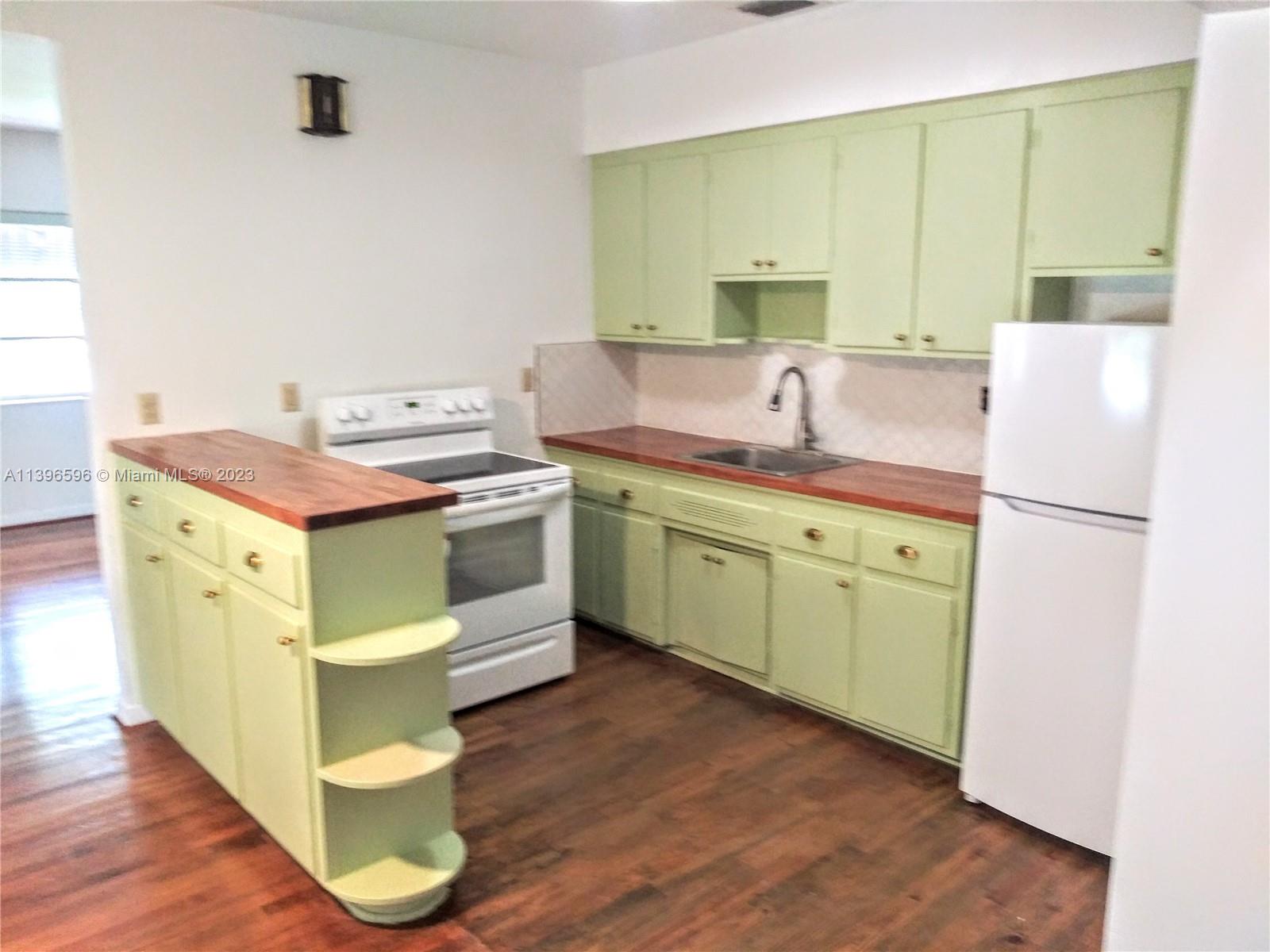 GLENROYAL AMD - Residential Lease
