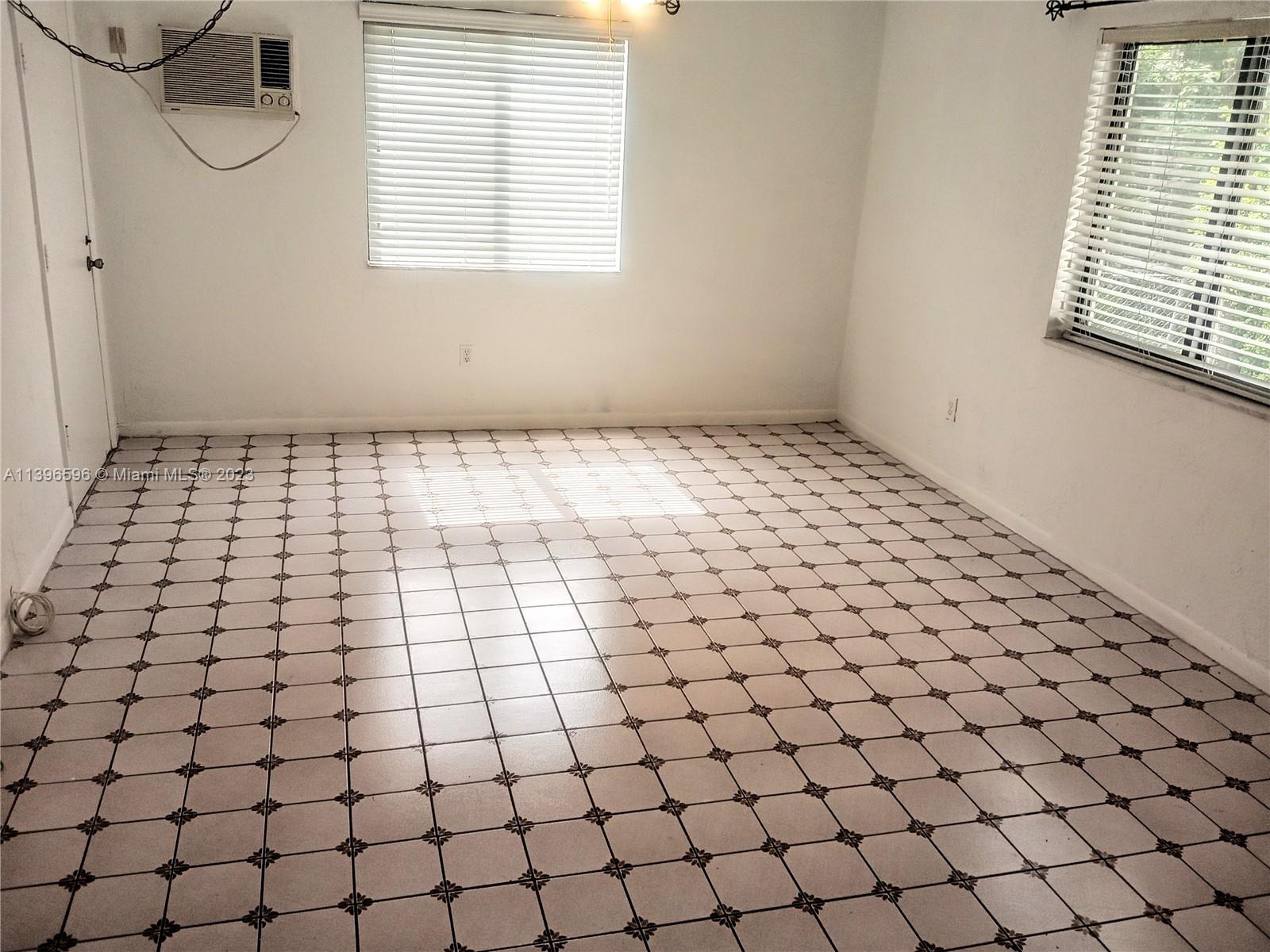 GLENROYAL AMD - Residential Lease