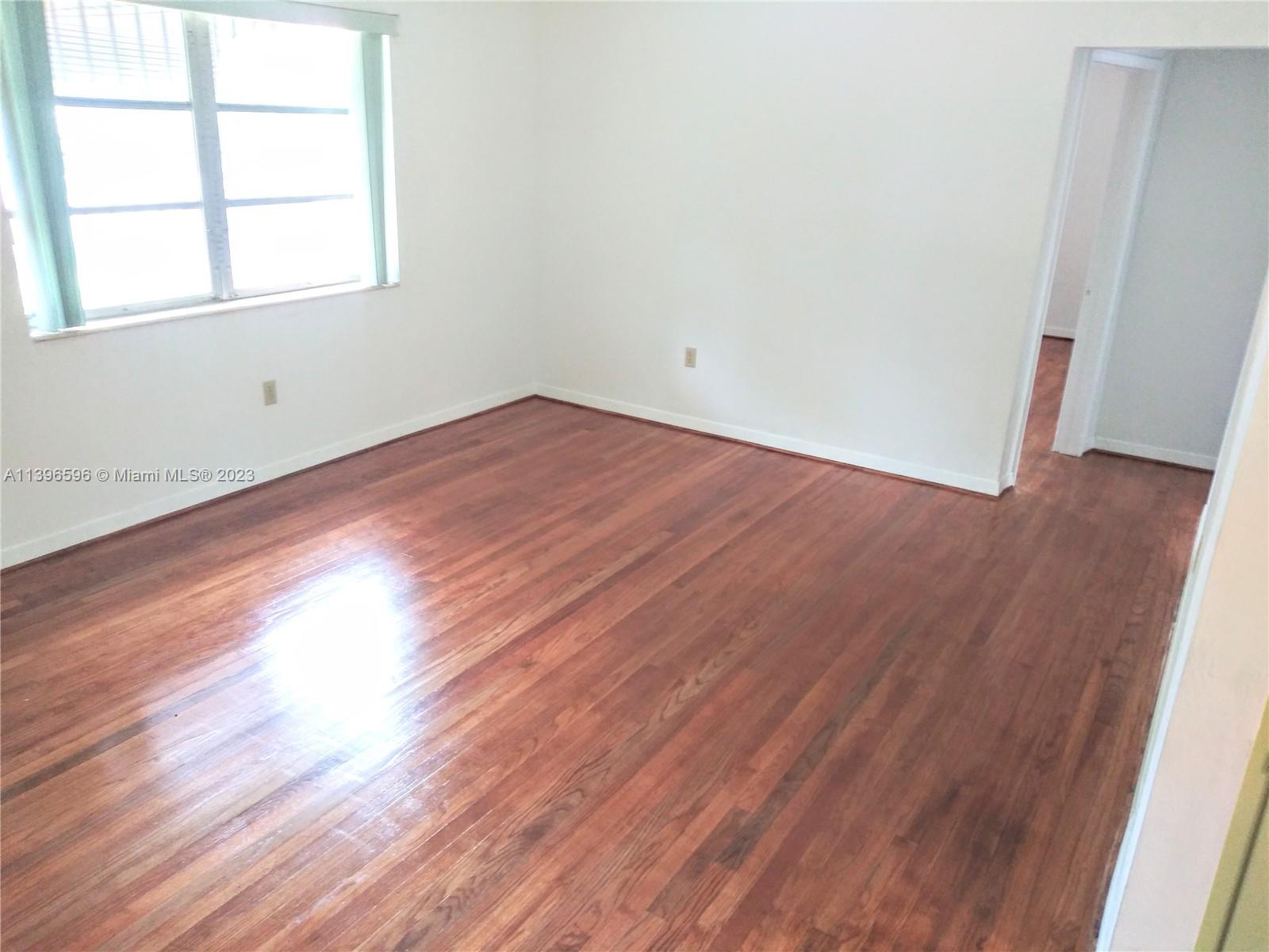 GLENROYAL AMD - Residential Lease