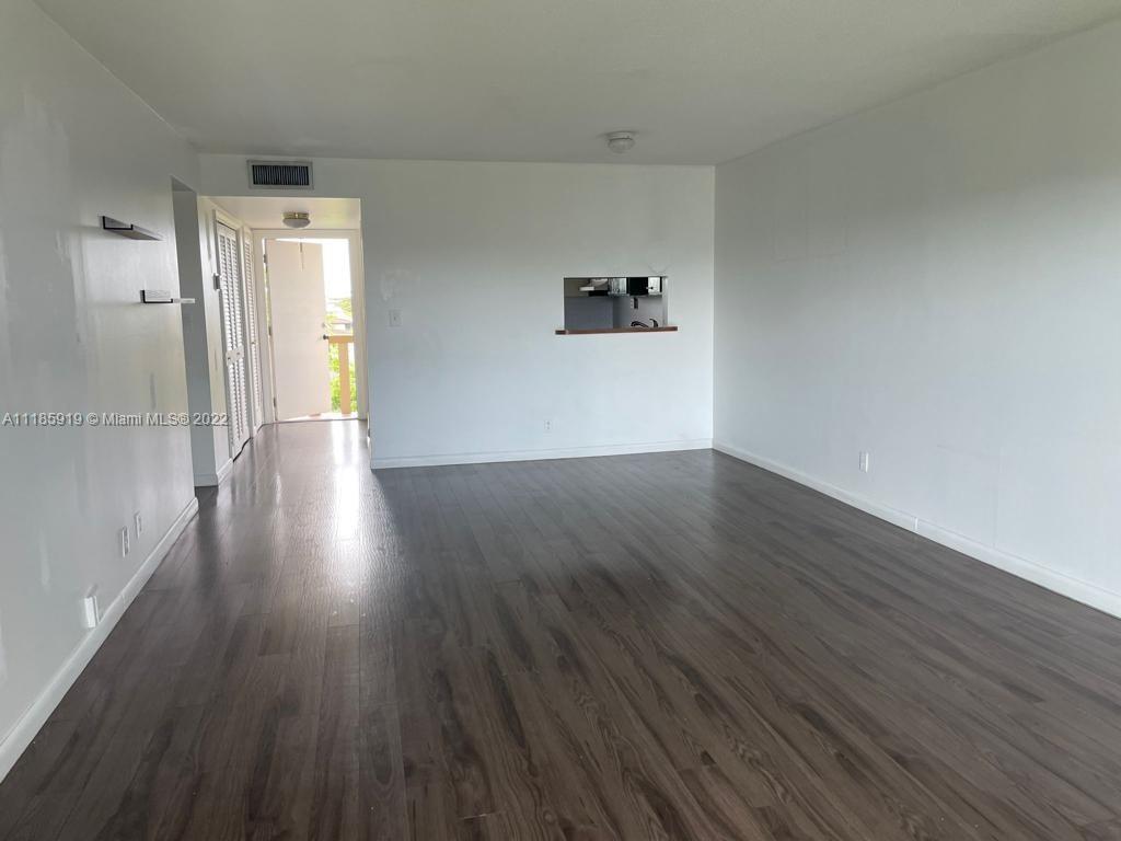 HILLCREST COUNTRY CLUB #1 - Residential Lease