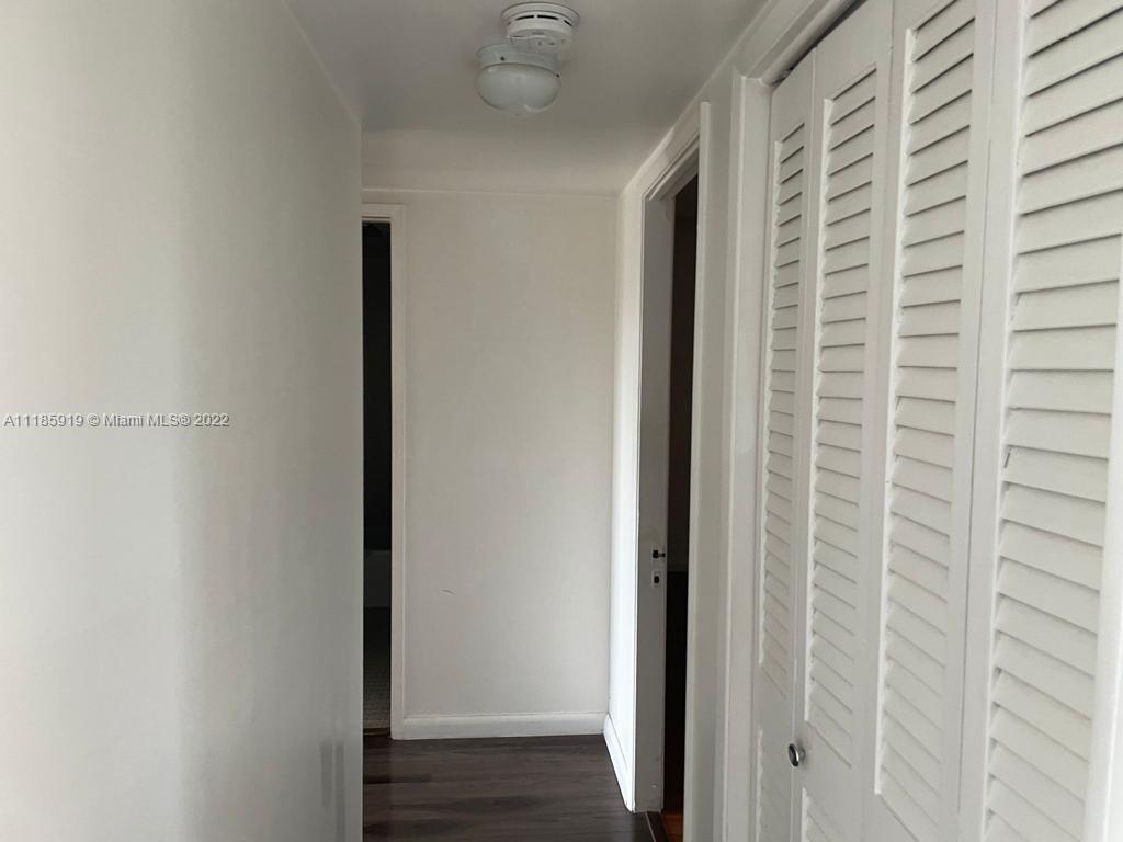 HILLCREST COUNTRY CLUB #1 - Residential Lease