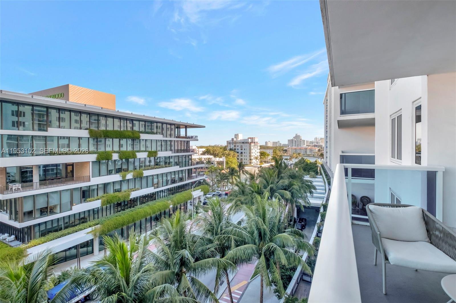 RONEY PALACE CONDO - Residential