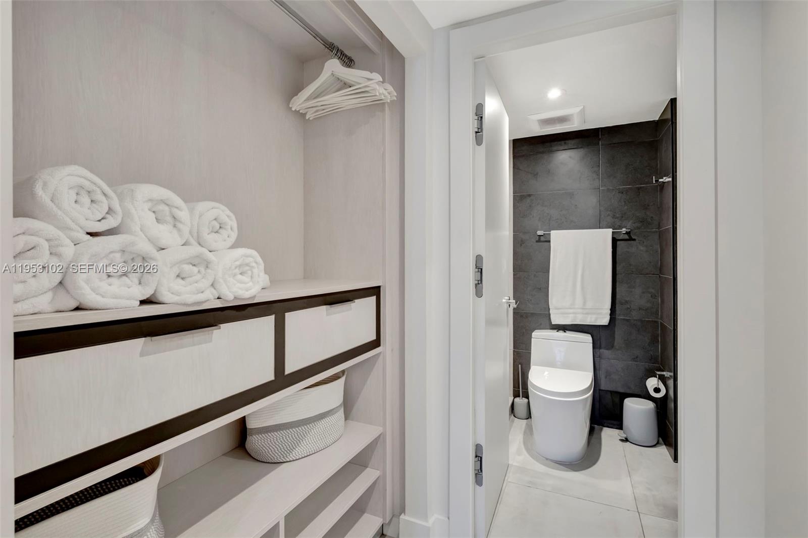 RONEY PALACE CONDO - Residential