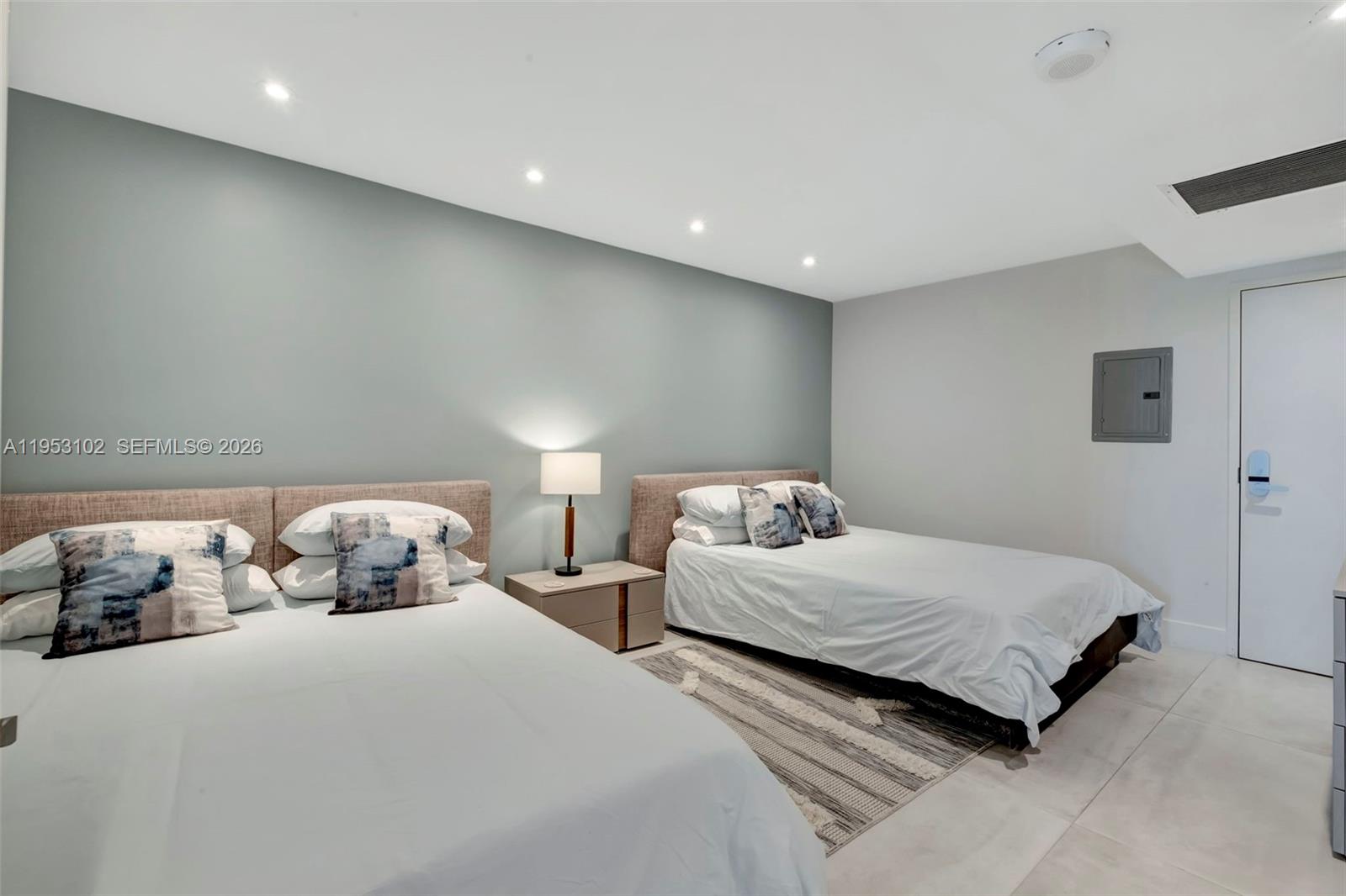 RONEY PALACE CONDO - Residential