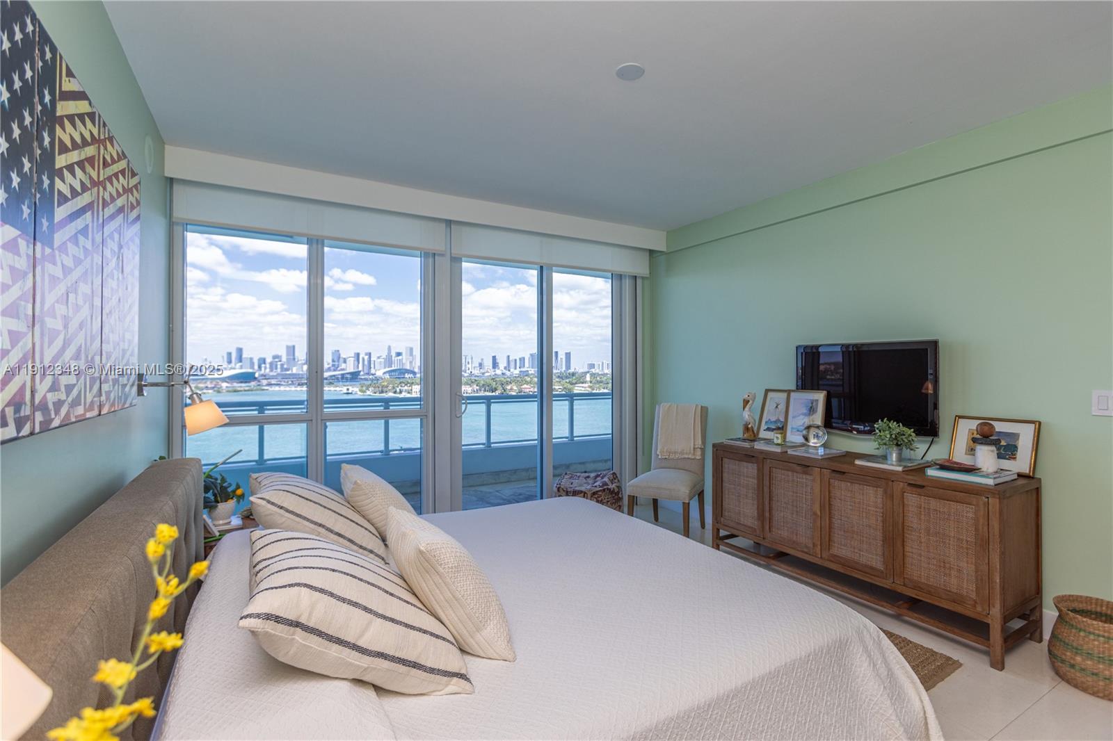 THE BENTLEY BAY CONDO - Residential