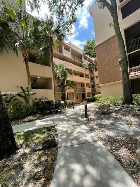 ROYAL PALM AT PLANTATION - Residential