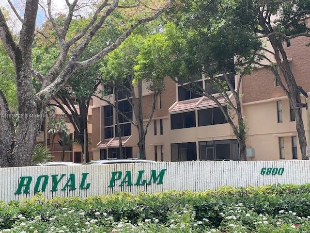 Best price in building! Experience comfort and convenience in this exceptional corner unit apartment, renowned for its spacious and efficient layout, and one storage space that comes with the unit. The home features nearly new washer and dryer (Nov. 2022), as well as a modern AC system (year 2021), and water heater (year 2018). Great rental income for investors.
Situated in a tranquil, family-friendly community, this apartment offers a peaceful retreat while remaining conveniently close to major highways, shopping centers, malls, and excellent dining options.
The property also includes desirable amenities such as a refreshing pool and a handy car wash station. This apartment is perfect for those seeking comfort and accessibility in a well-maintained setting.