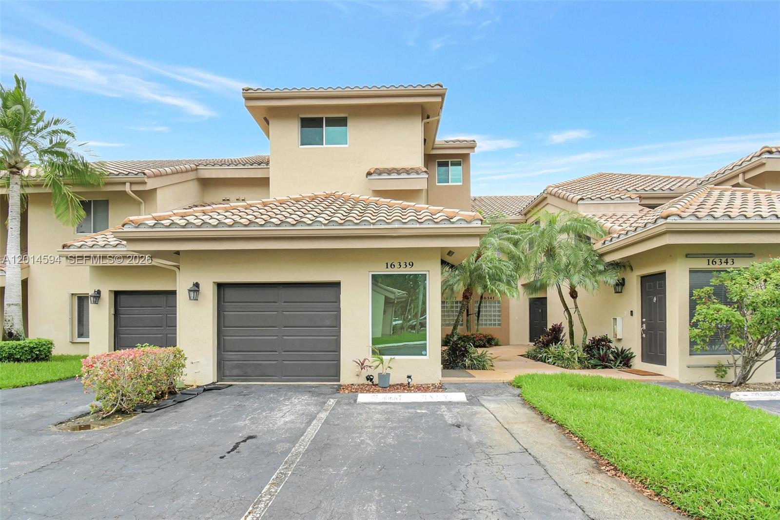 SPECTACULAR GOLF VIEW UNIT IN THE HEART OF WESTON Located in the prestigious community of 16339 Malibu
Dr #22, Weston, FL 33326, this spectacular unit offers the perfect combination of space, elegance, and lifestyle,
featuring breathtaking views of the golf course in one of Weston’s most desirable locations. The property stands
out for its spacious layout and high ceilings, creating a bright, open, and sophisticated atmosphere throughout.
The well-designed floor plan provides generous living and dining areas, ideal for everyday living as well as
entertaining family and friends, all enhanced by beautiful golf course views that elevate the living experience.
Residents enjoy access to a resort-style swimming pool and a spectacular clubhouse, perfect for hosting private
events, celebrations, and social gatherings. These amenities add exceptional value and create a true sense of
community and luxury living. Ideally situated in the heart of Weston, this home offers proximity to A-rated
schools, parks, green spaces, shopping centers, dining, and major highways, delivering both convenience and an
outstanding quality of life. This property represents an excellent opportunity for homeowners and investors alike,located in a high-demand area with strong long-term value. ?? Weston, FL ? Golf course views | Pool | Clubhouse |High ceilings | Prime location
