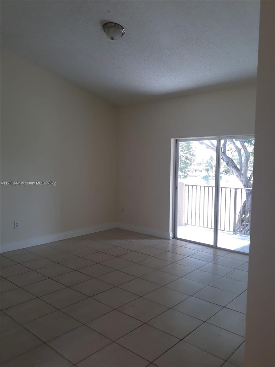 REFLECTIONS AT PEMBROKE P - Residential Lease