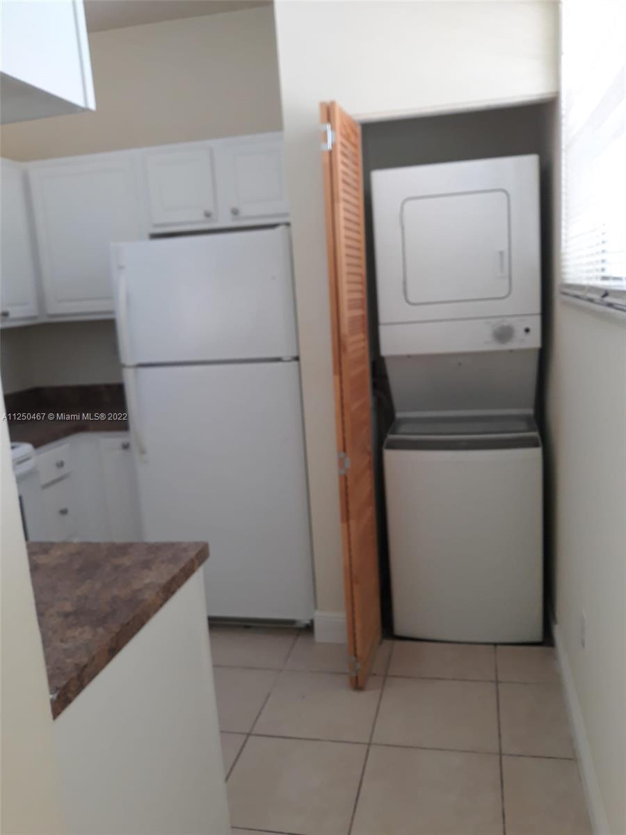 REFLECTIONS AT PEMBROKE P - Residential Lease