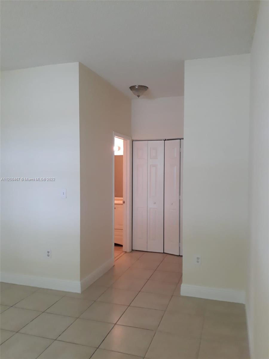 REFLECTIONS AT PEMBROKE P - Residential Lease