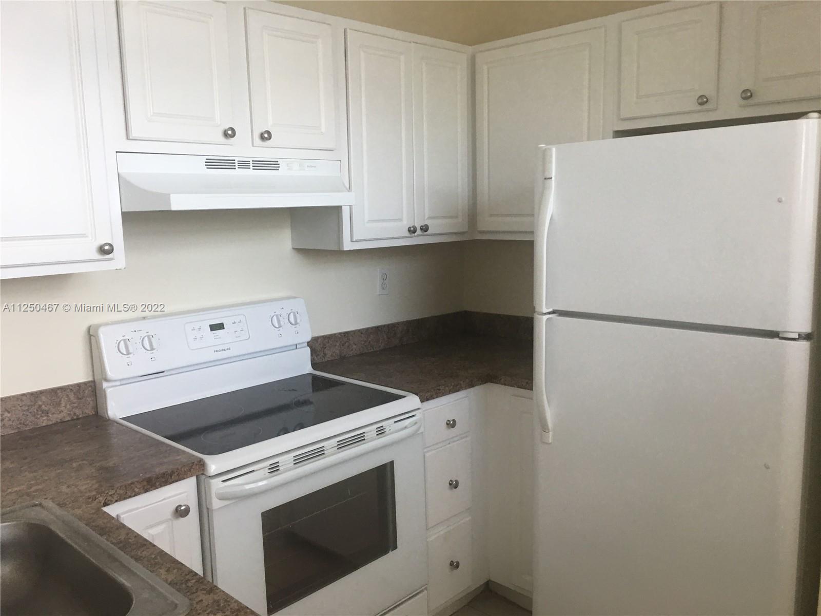 REFLECTIONS AT PEMBROKE P - Residential Lease