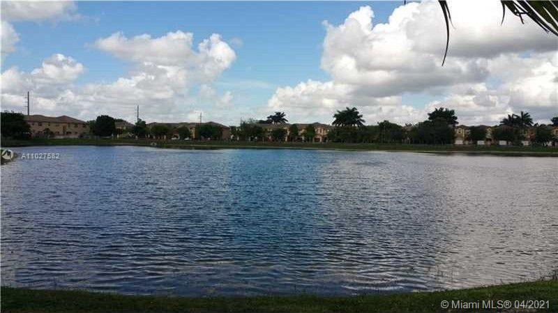 AB AT TAMIAMI TRAIL - Residential Lease