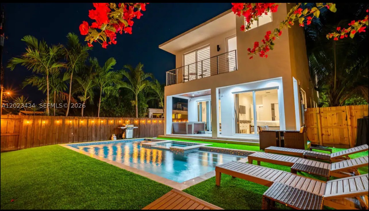 HOLLYWOOD - Residential