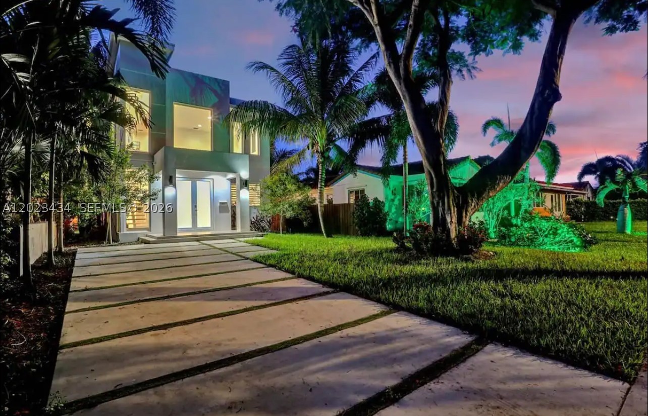 HOLLYWOOD - Residential