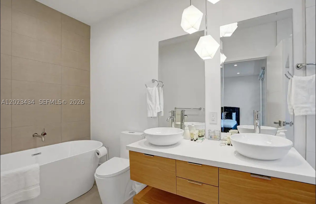 HOLLYWOOD - Residential