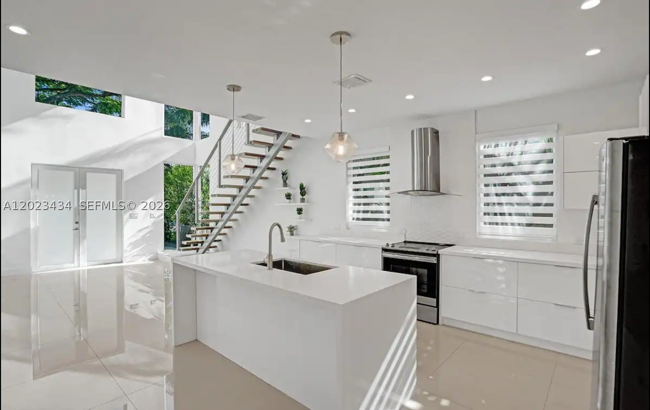 HOLLYWOOD - Residential