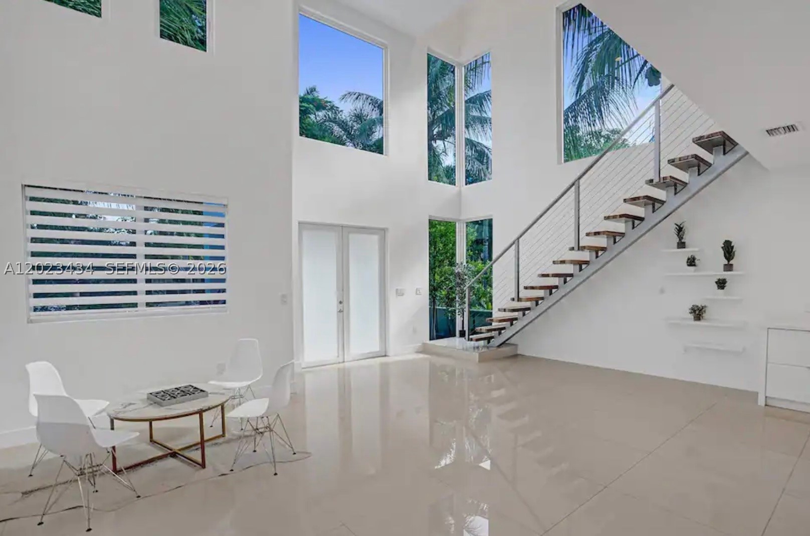 HOLLYWOOD - Residential