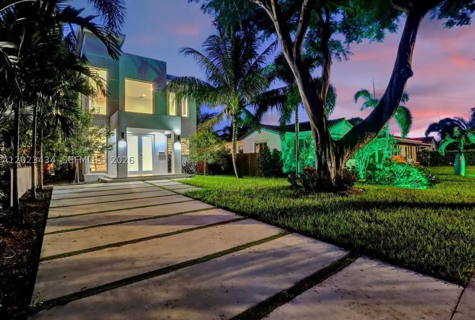 HOLLYWOOD - Residential