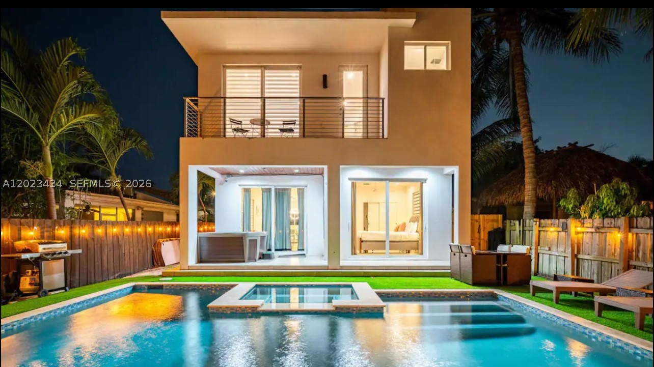 HOLLYWOOD - Residential