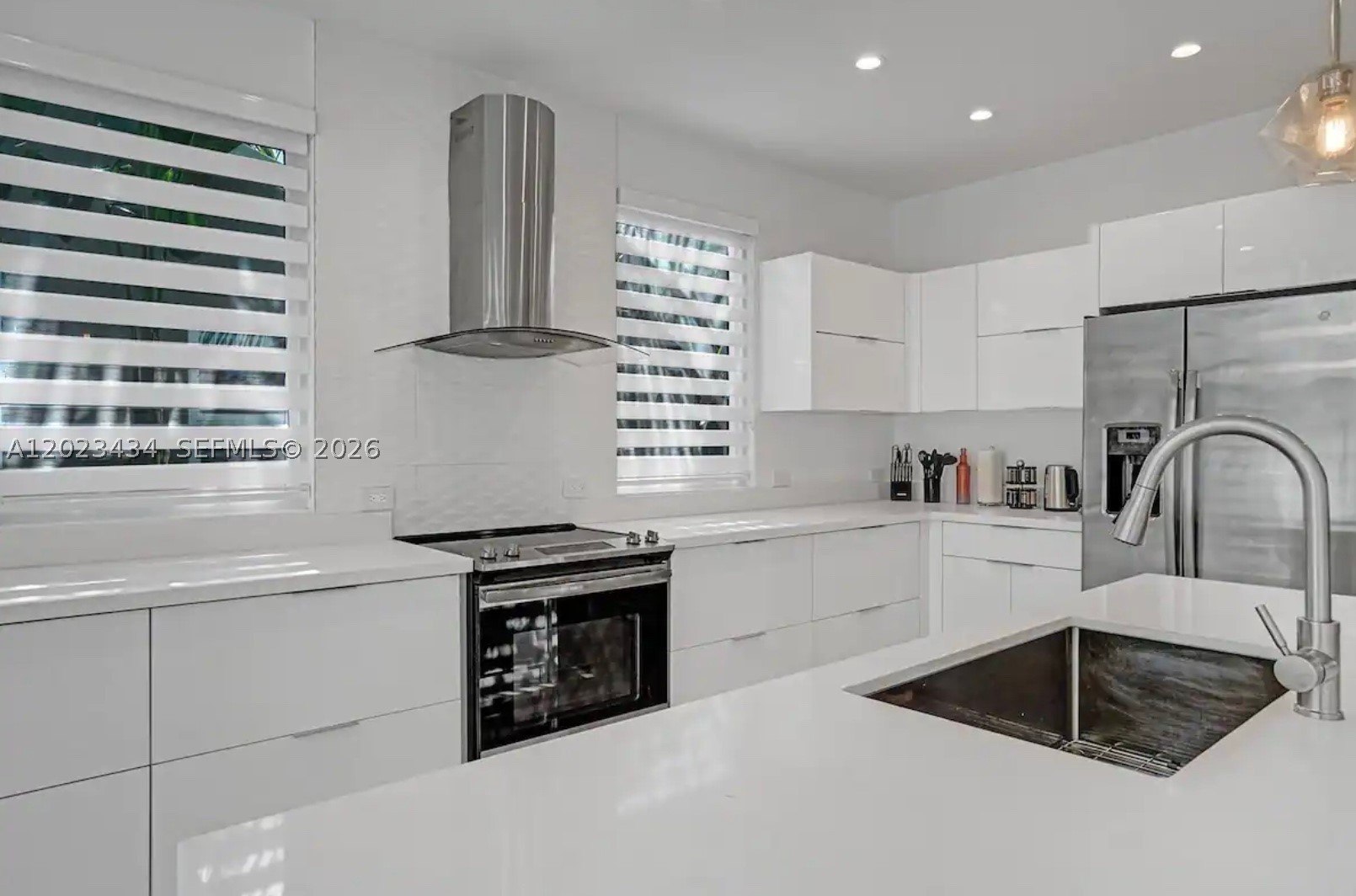 HOLLYWOOD - Residential