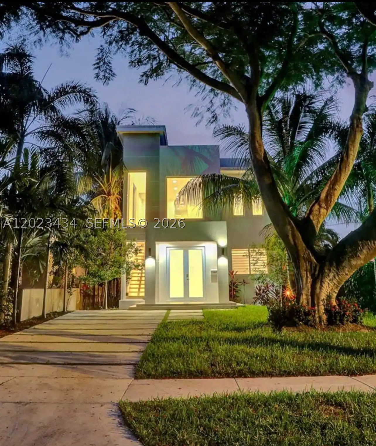 HOLLYWOOD - Residential