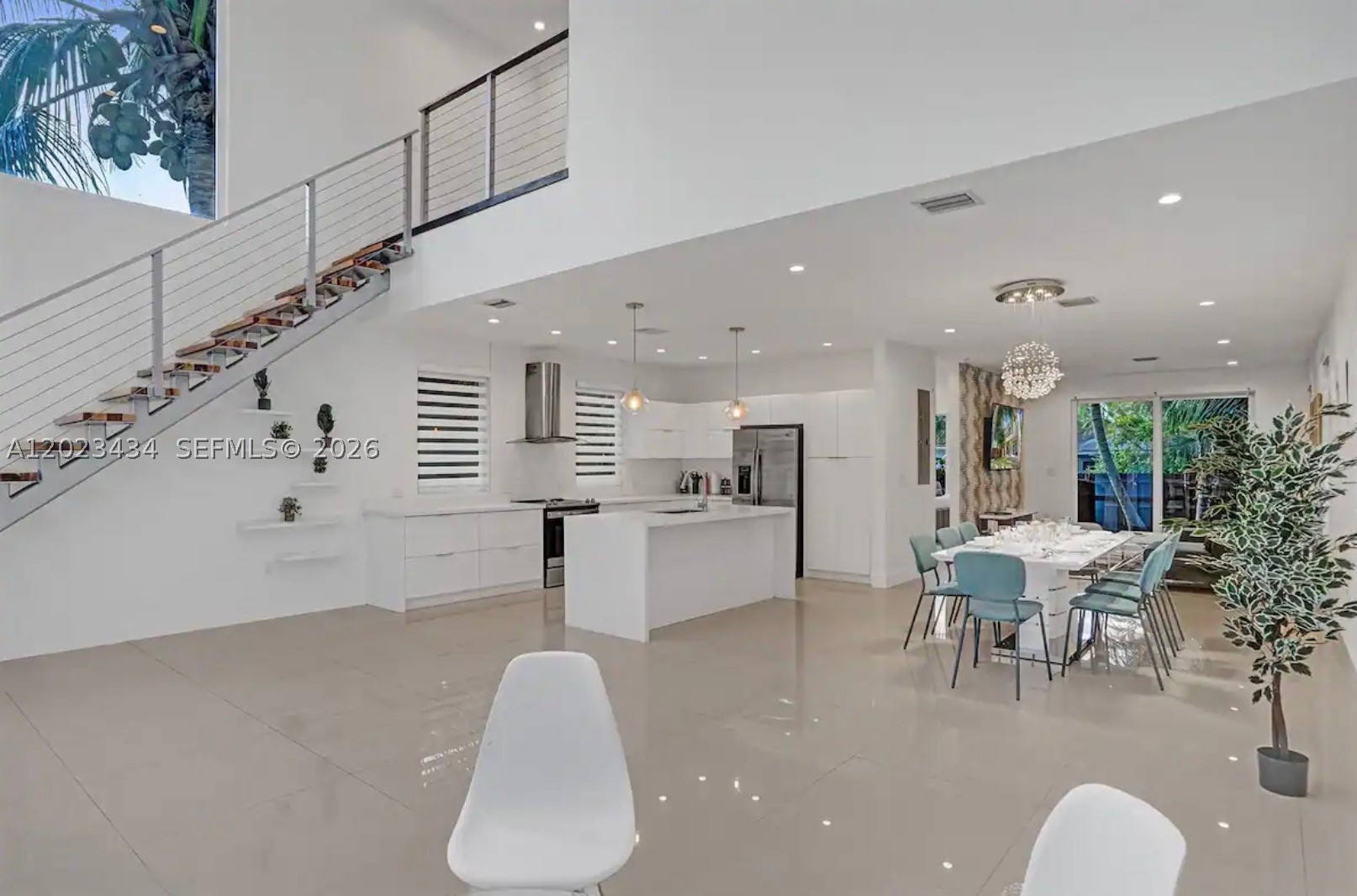 HOLLYWOOD - Residential