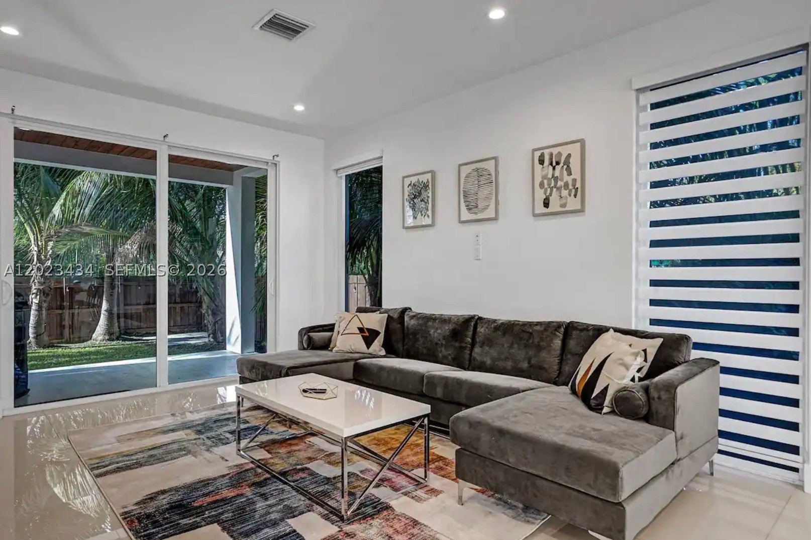 HOLLYWOOD - Residential