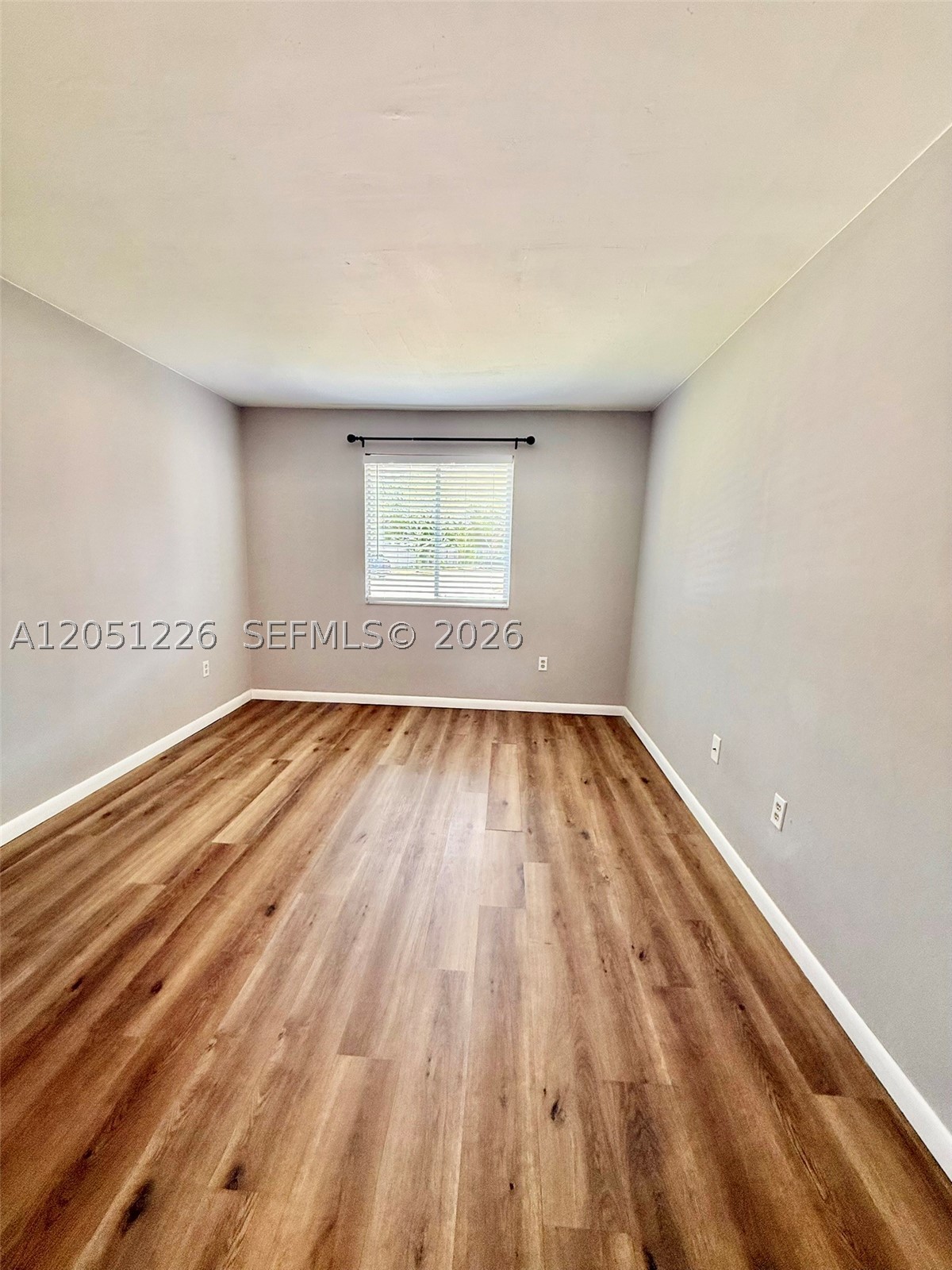KENDALL LAKE TOWERS CONDO - Residential Lease