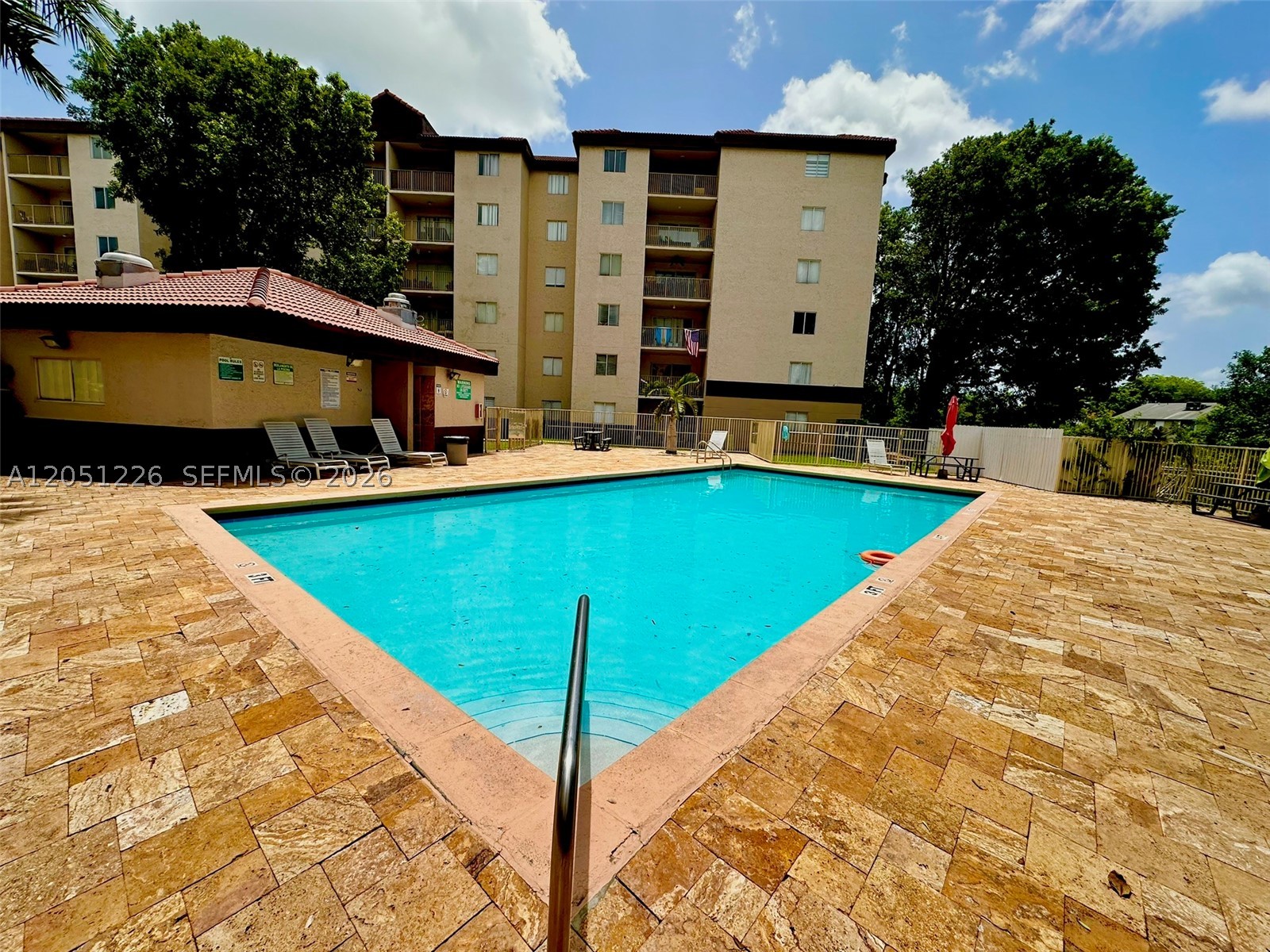 KENDALL LAKE TOWERS CONDO - Residential Lease