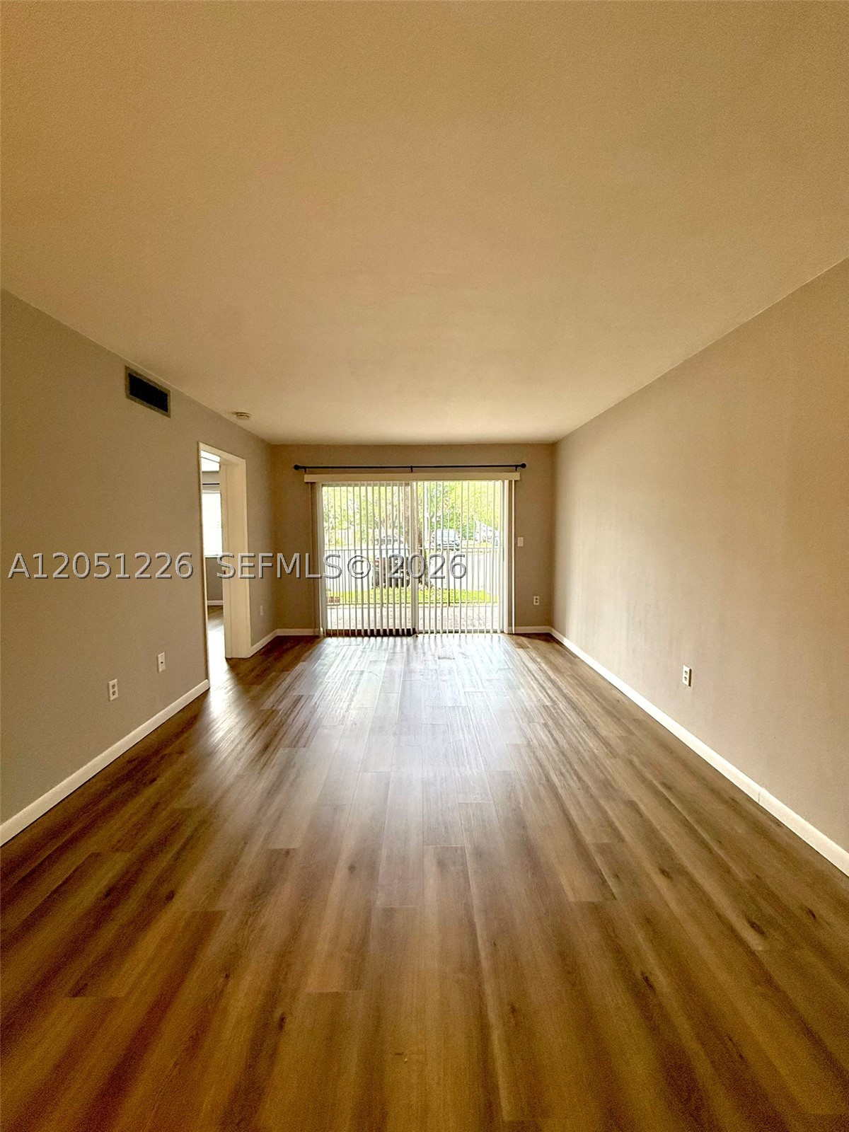 KENDALL LAKE TOWERS CONDO - Residential Lease