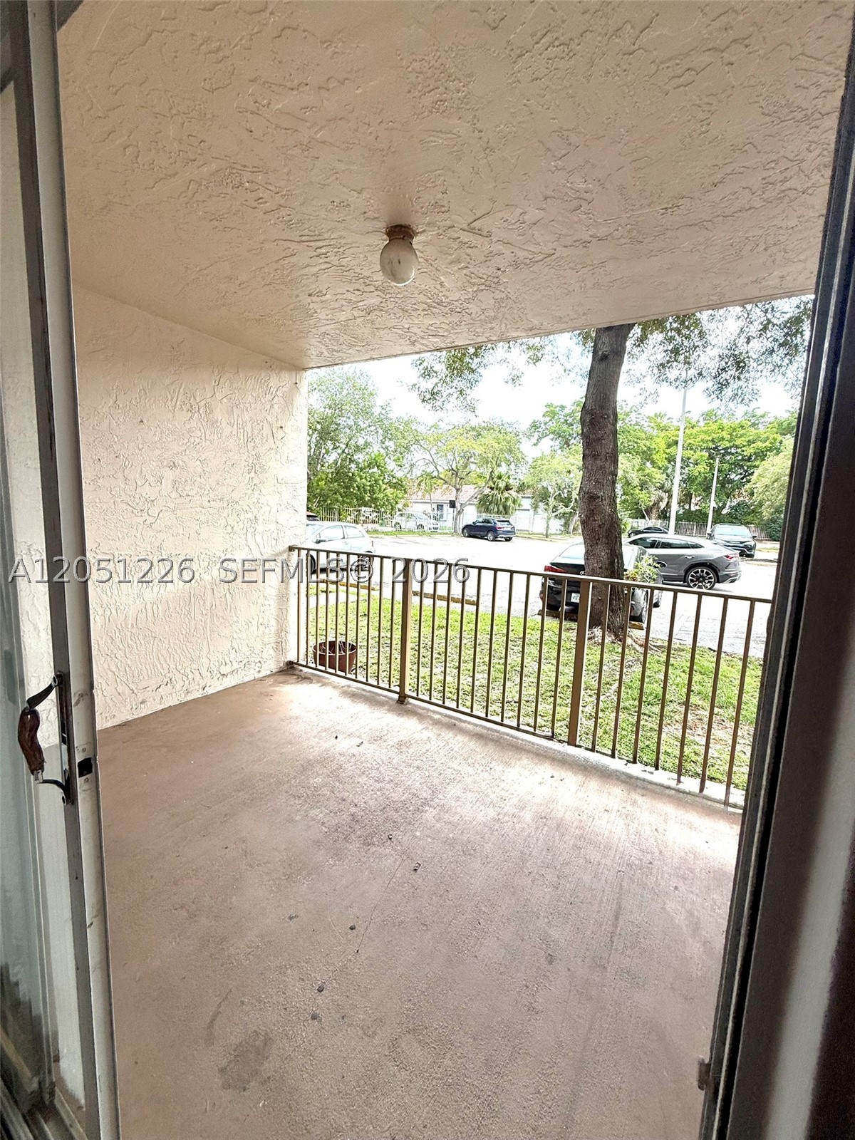 KENDALL LAKE TOWERS CONDO - Residential Lease