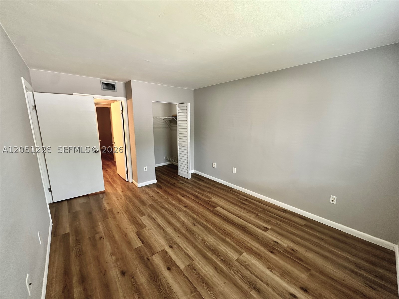 KENDALL LAKE TOWERS CONDO - Residential Lease