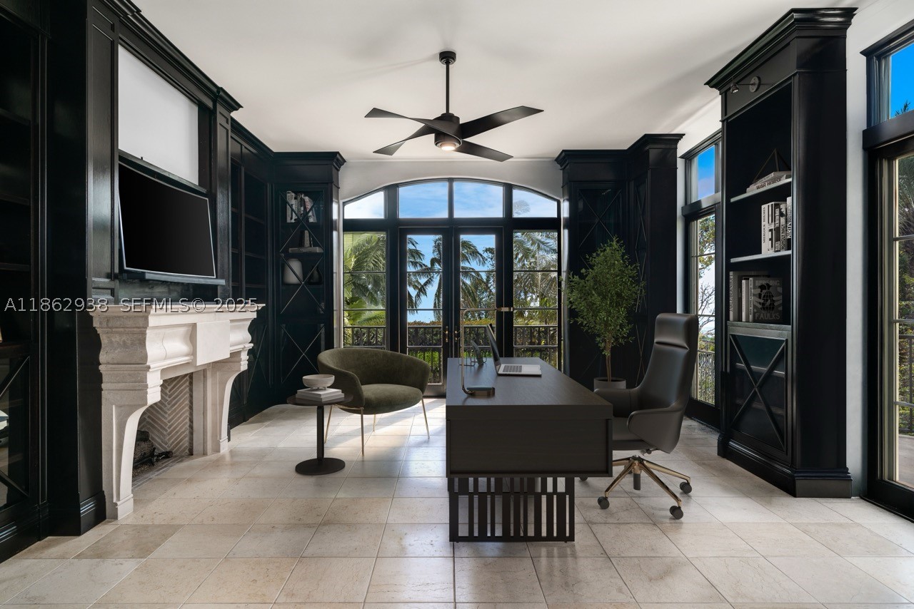 THE MOORINGS - Residential