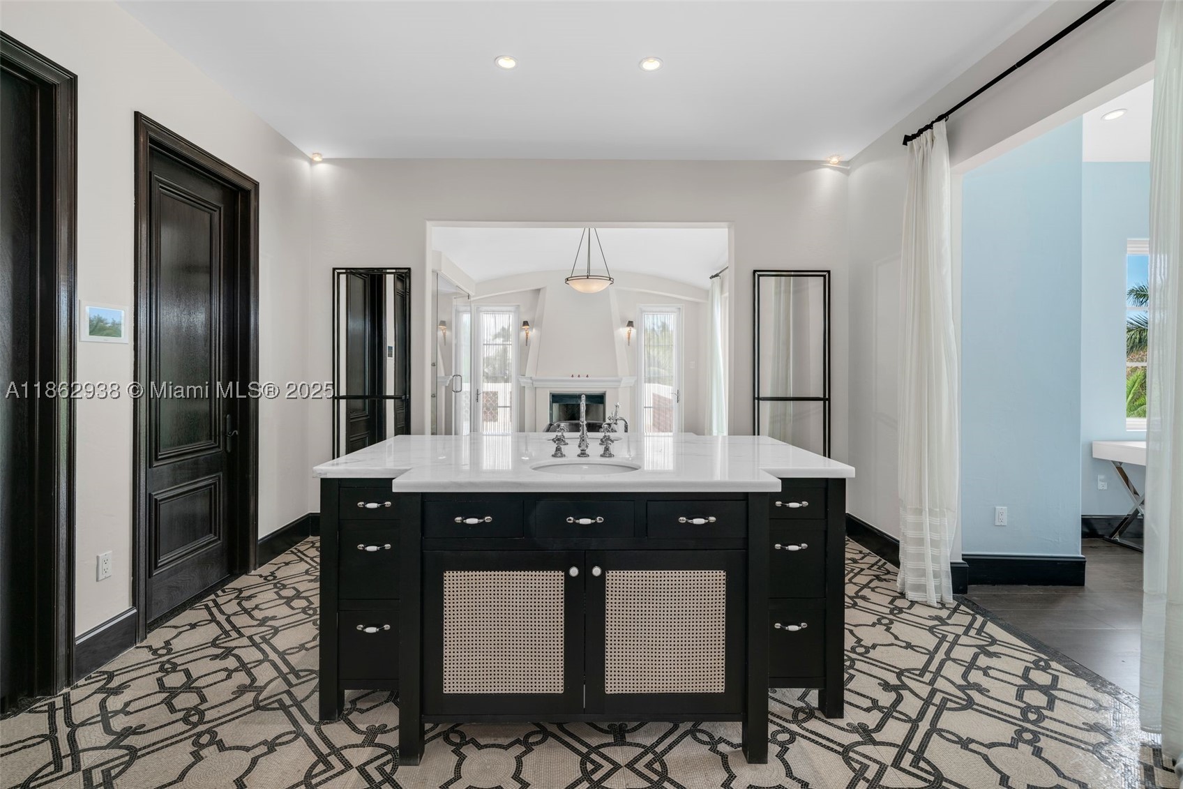 THE MOORINGS - Residential