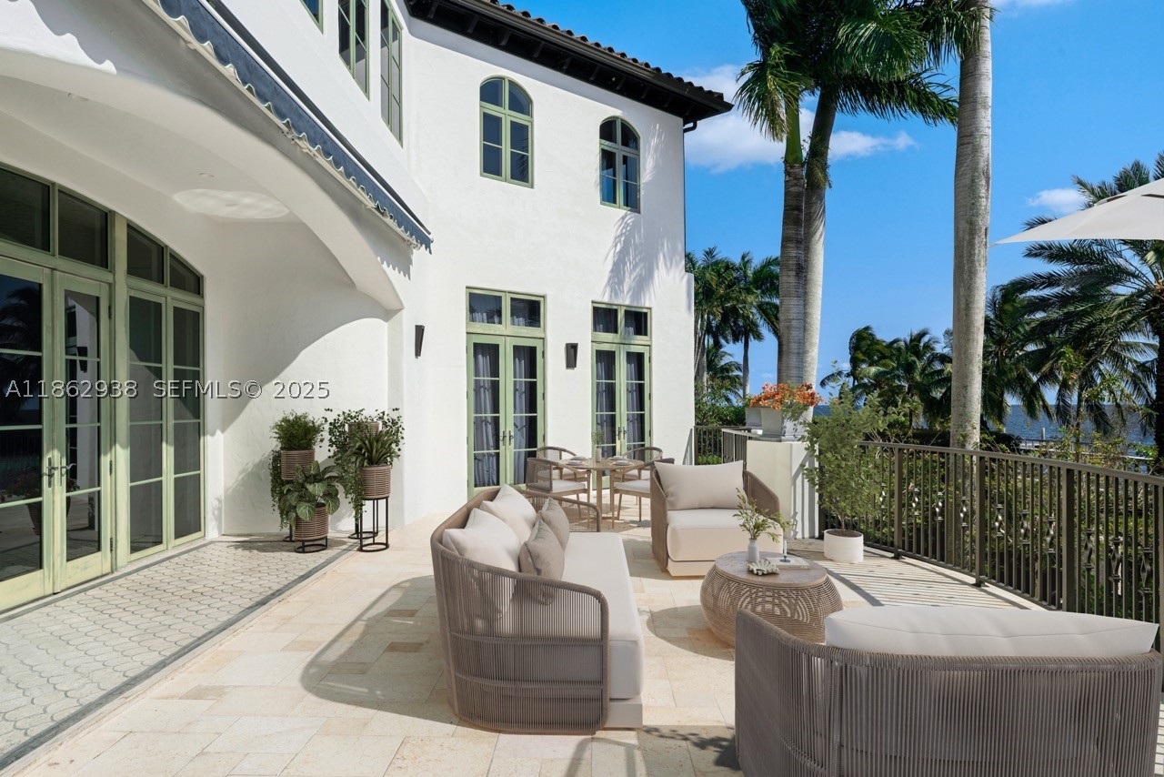THE MOORINGS - Residential