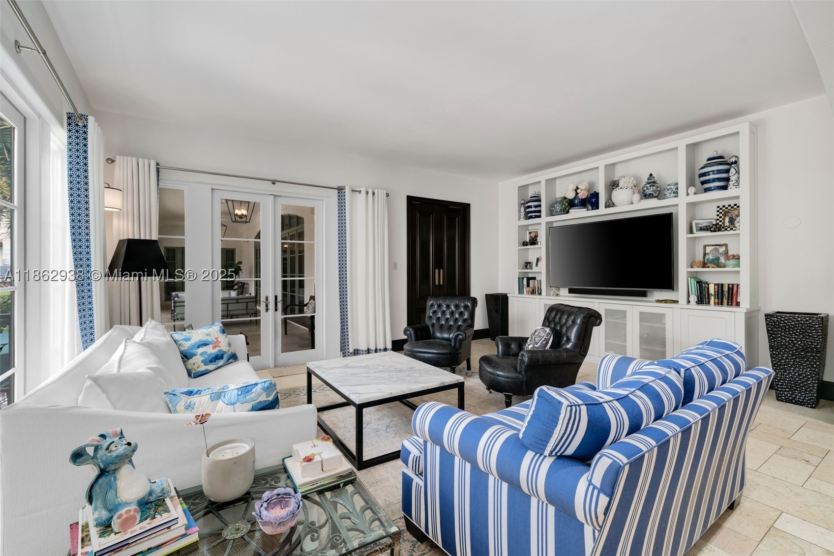 THE MOORINGS - Residential