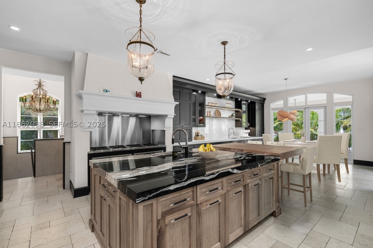 THE MOORINGS - Residential