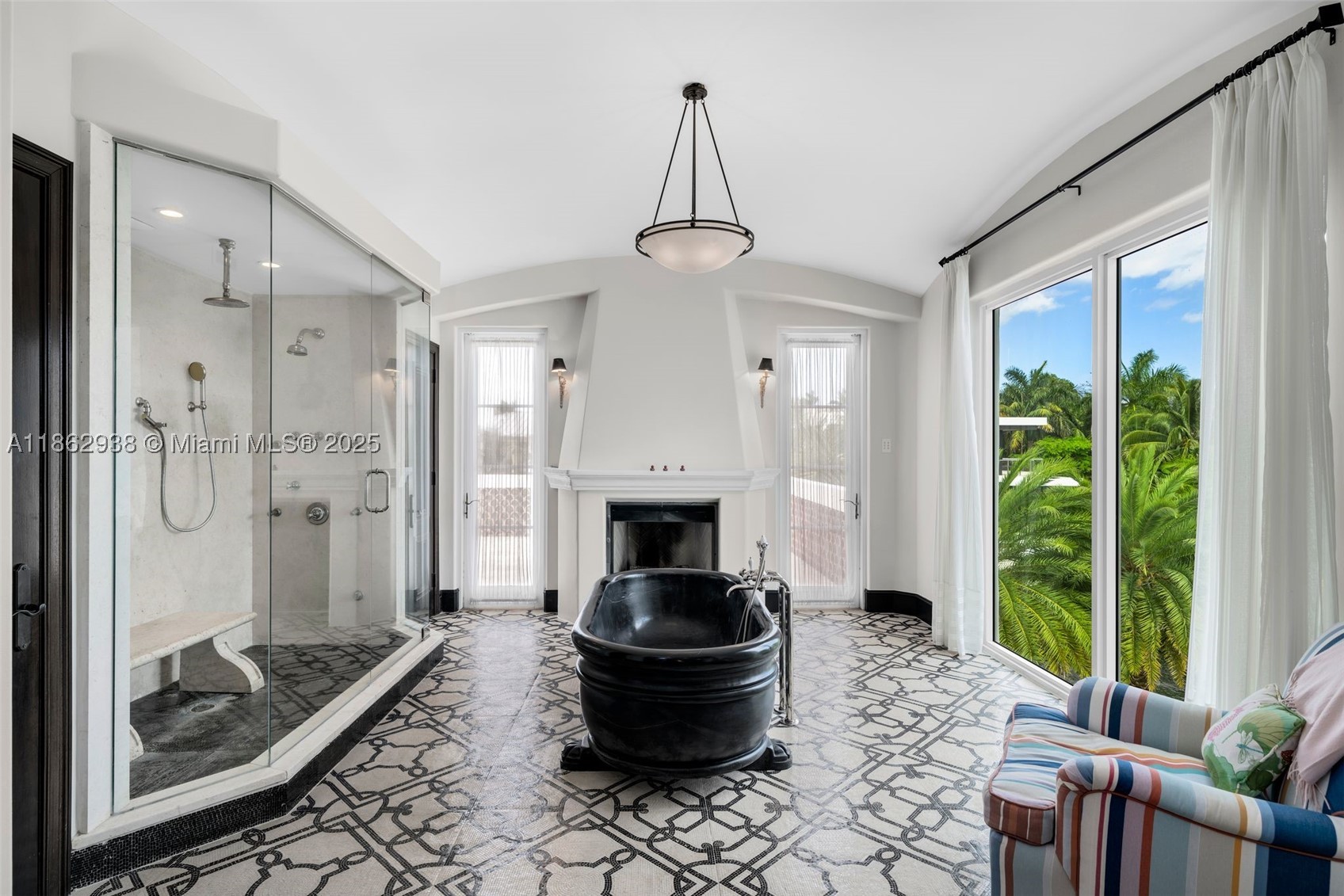 THE MOORINGS - Residential