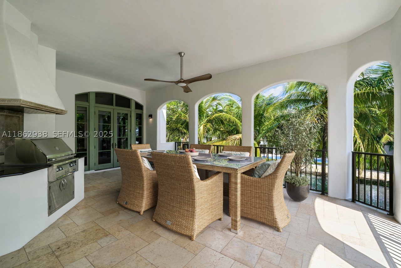 THE MOORINGS - Residential