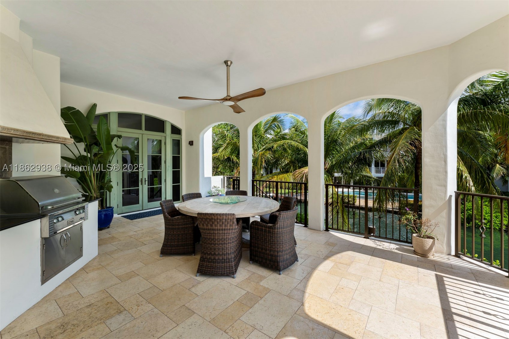 THE MOORINGS - Residential