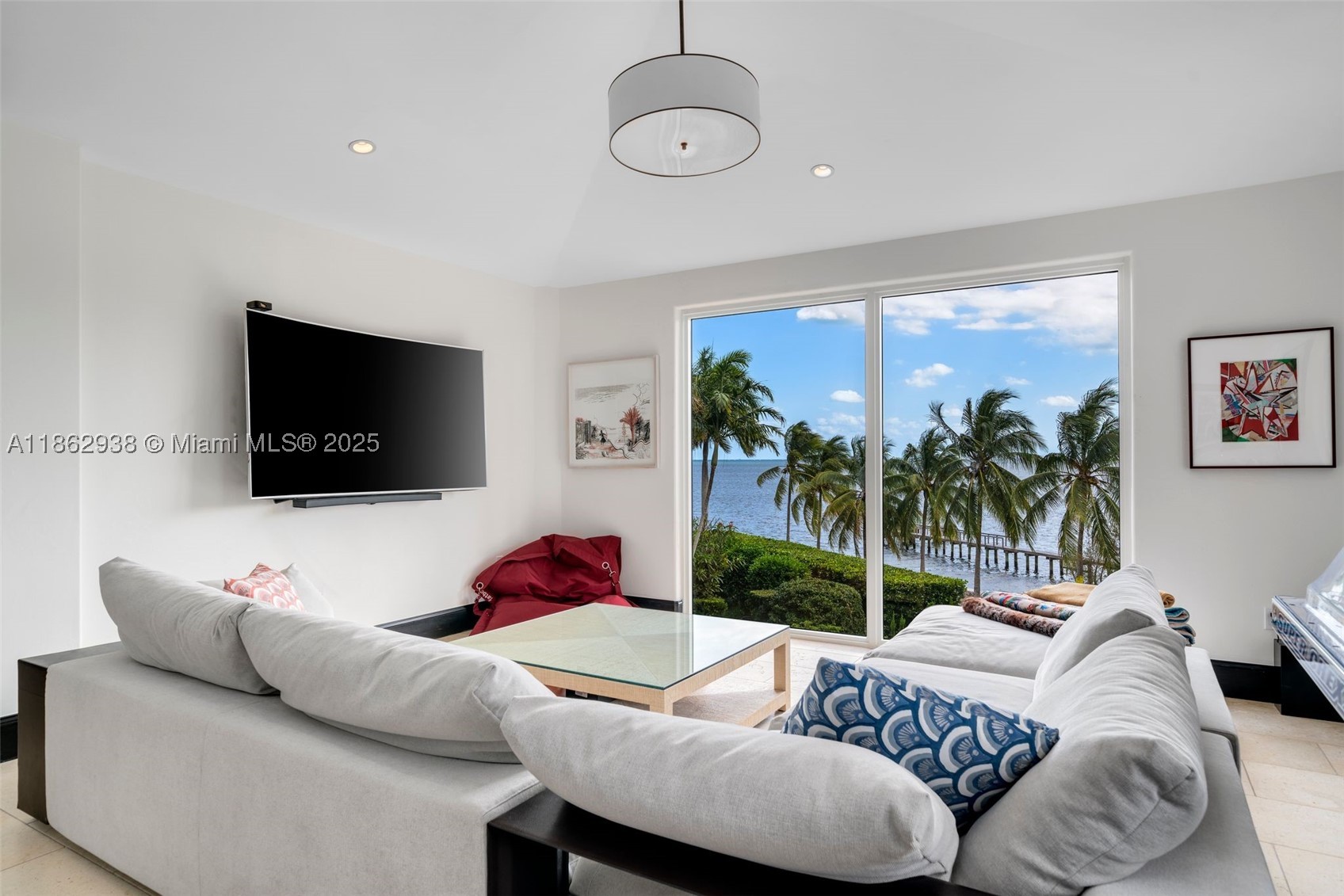 THE MOORINGS - Residential