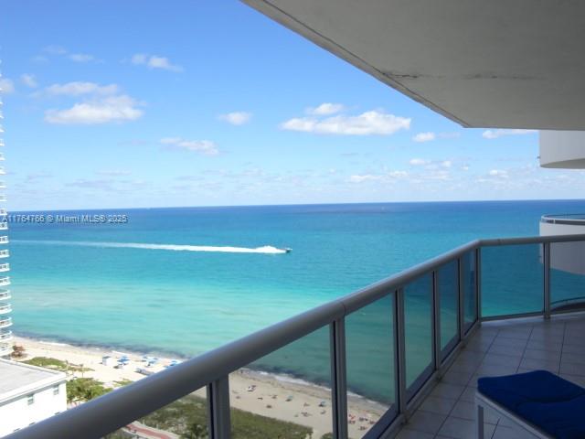 LA GORCE PALACE CONDO - Residential Lease