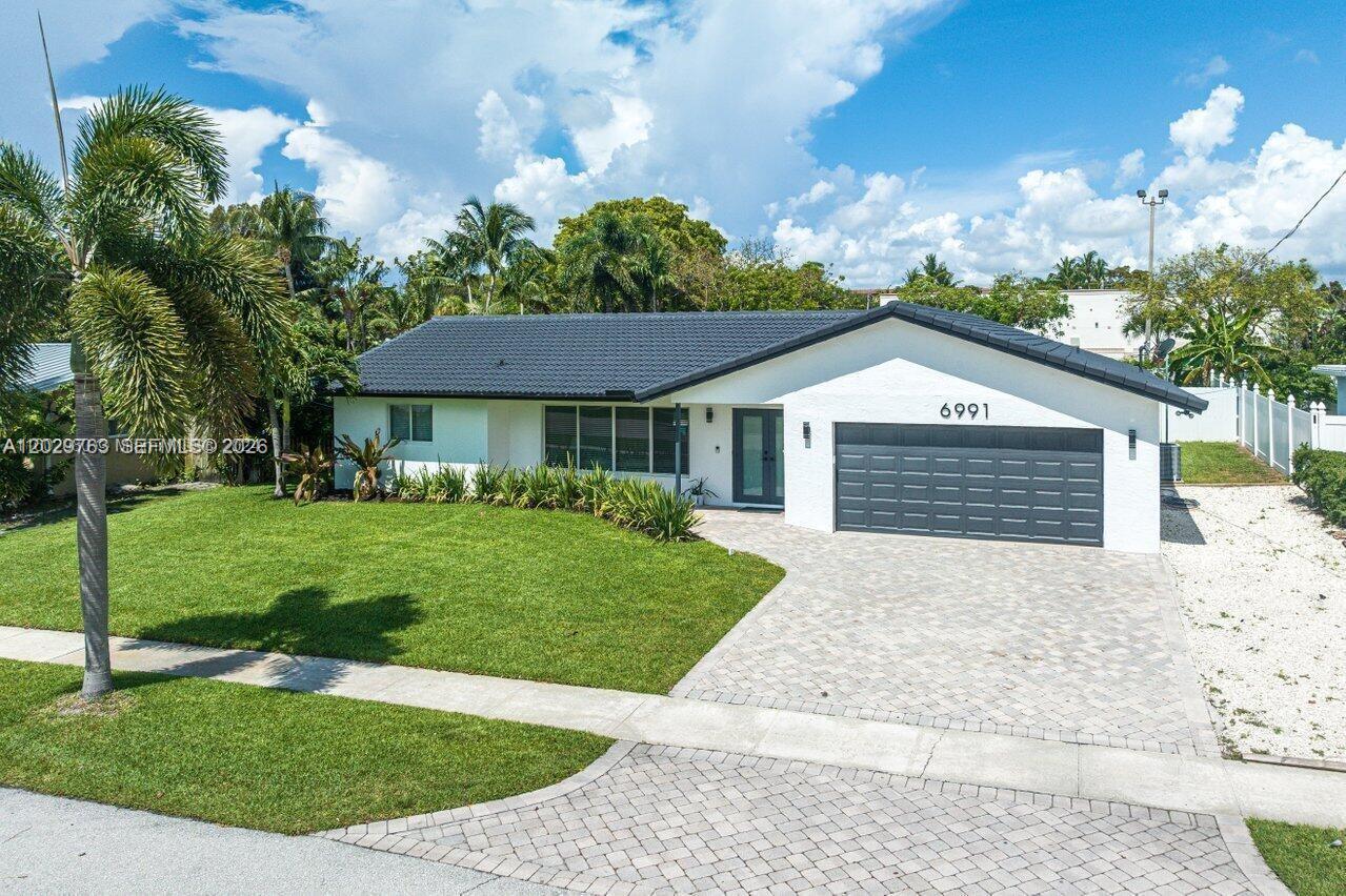 BOCA HARBOUR 8TH SEC - Residential Lease