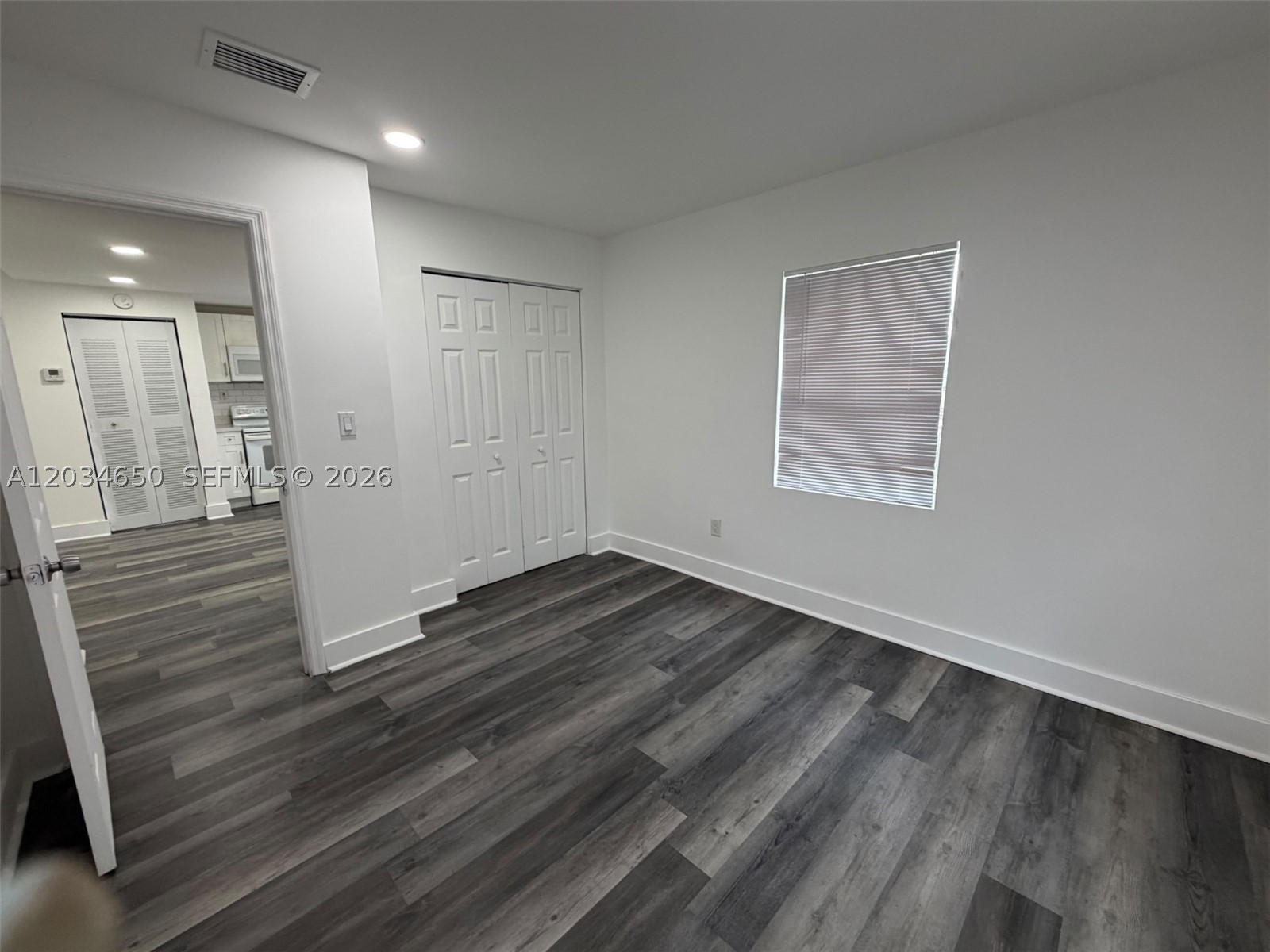 PARA VILLA HEIGHTS - Residential Lease