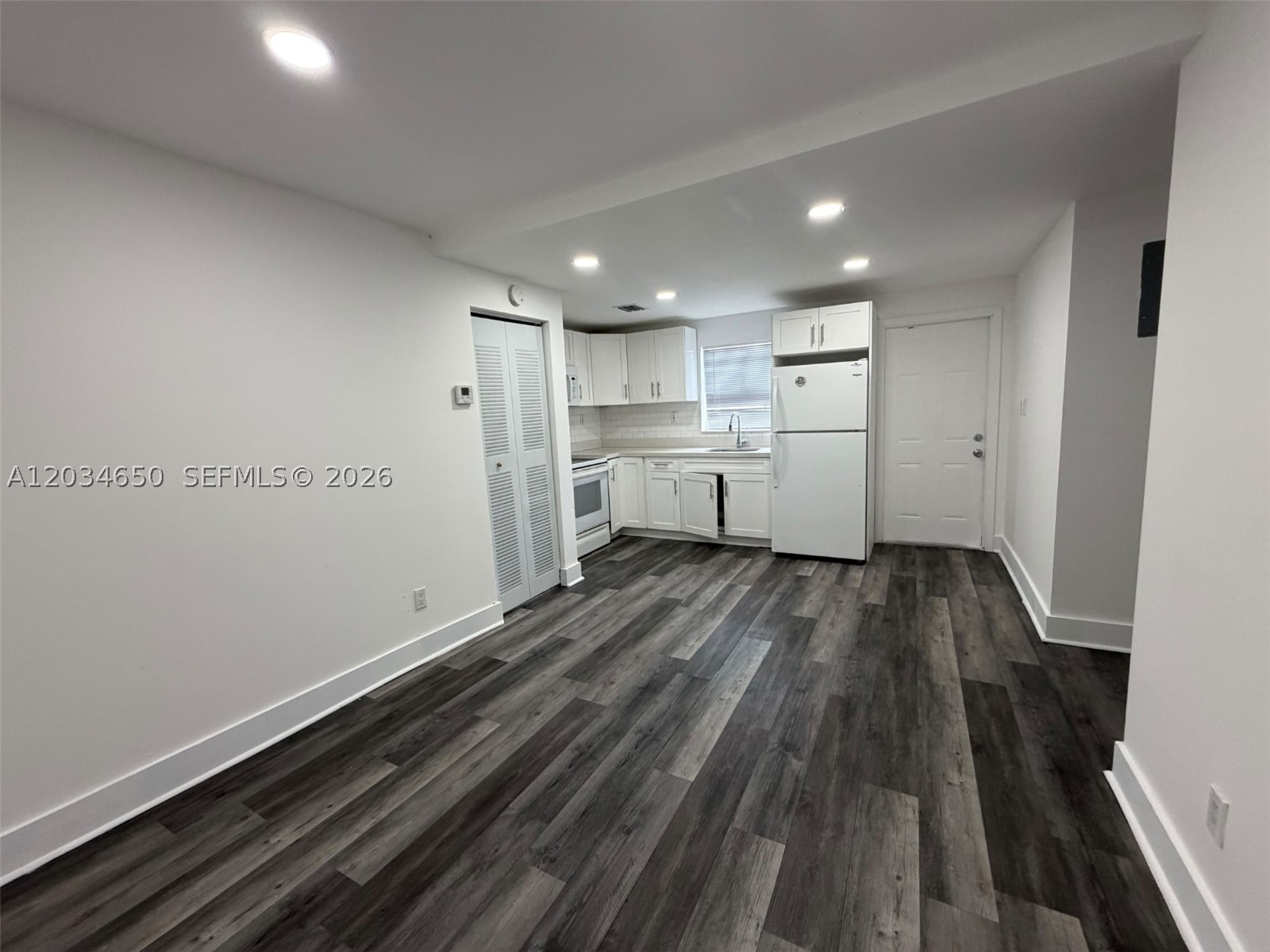 PARA VILLA HEIGHTS - Residential Lease