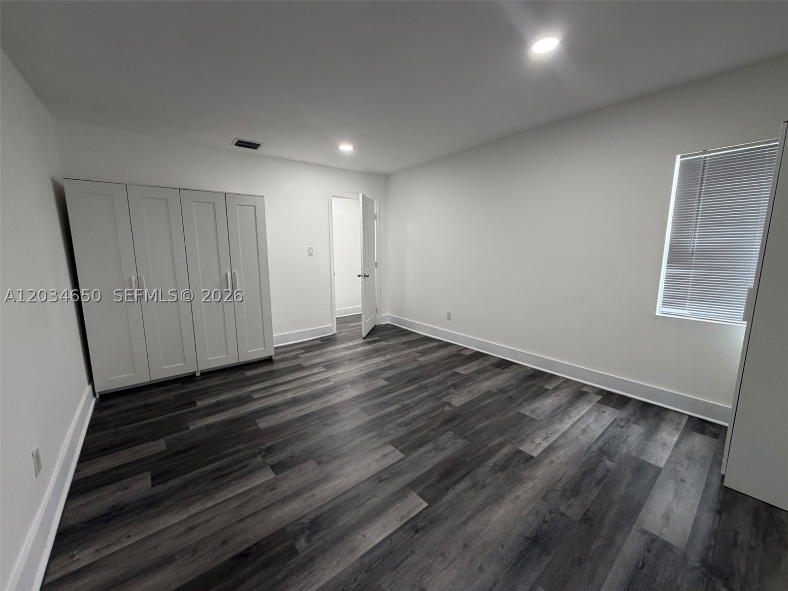 PARA VILLA HEIGHTS - Residential Lease