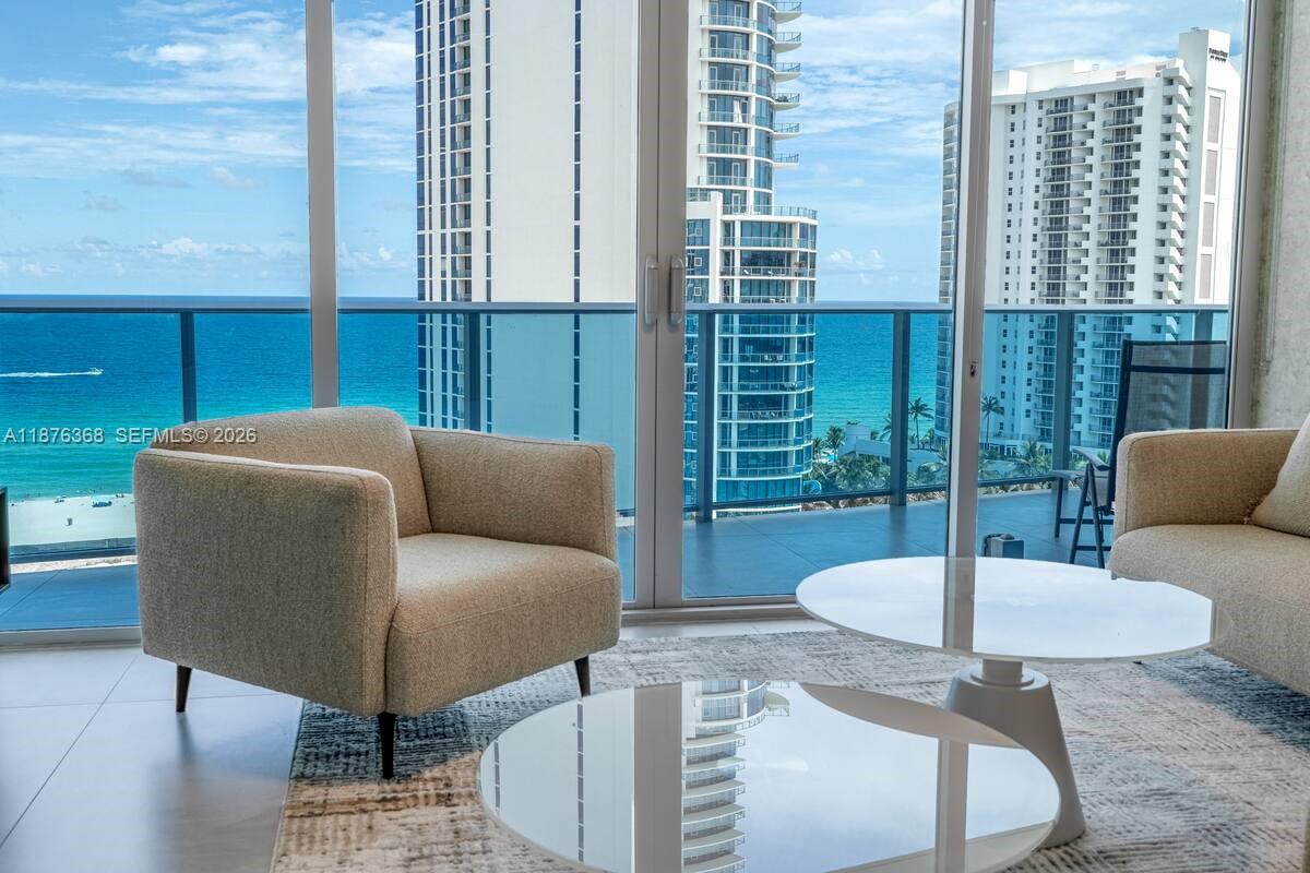 AURORA CONDOMINIUM - Residential